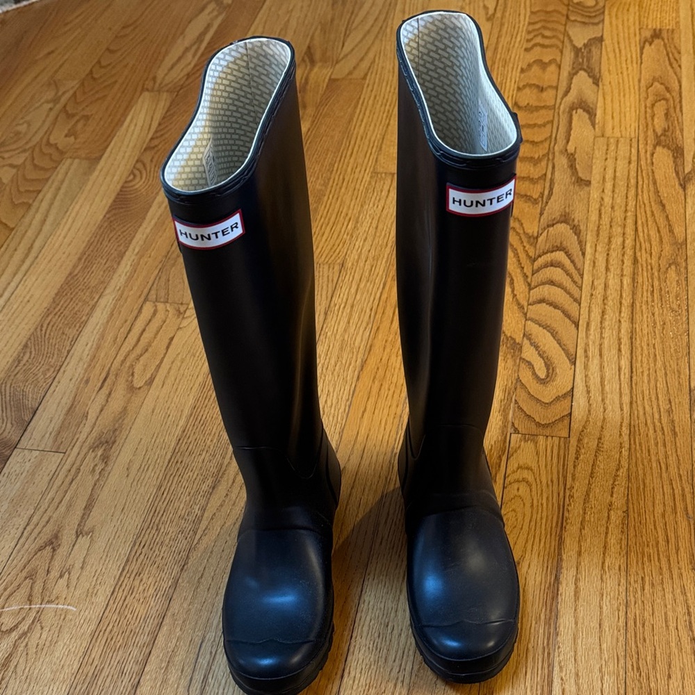 Hunter Classic Black Knee-High Boots
